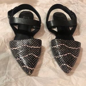 Marc Fisher Shoes - Mark Fisher Flats ( 8M ) Marc Fisher Shoes - Mark Fisher Flats ( 8M )